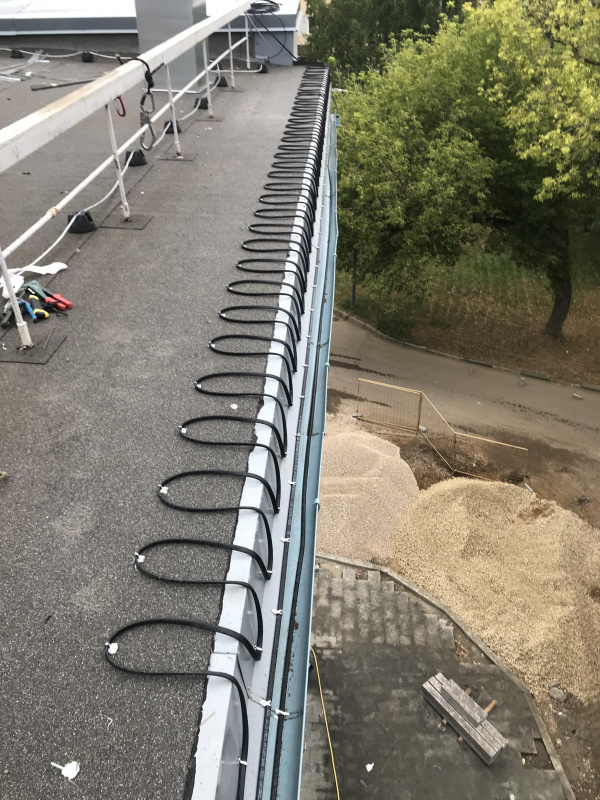 Обогрев кровли онкологической больницы 